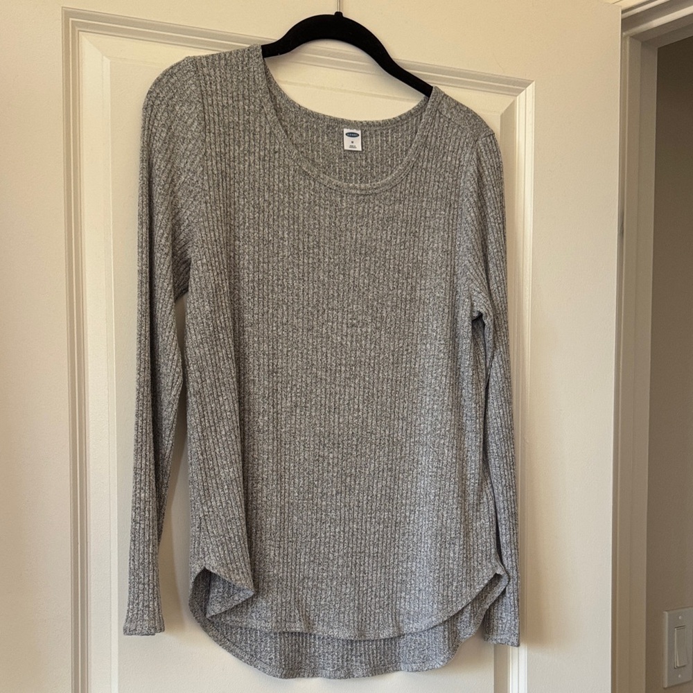 Old Navy Gray Long Sleeve Tee